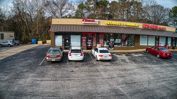 Main Street Plaza: 2081 Florence Blvd, Florence, AL 35630